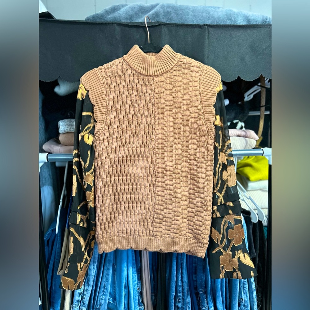 Beautiful Women’s Anthropologie Twofer Top